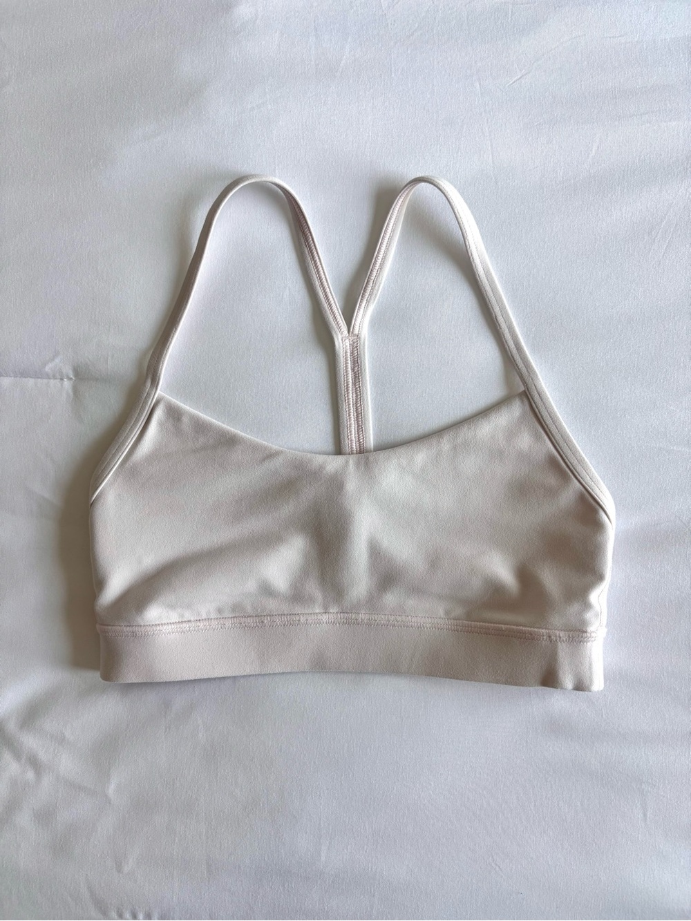 Lululemon flow y bra nulu